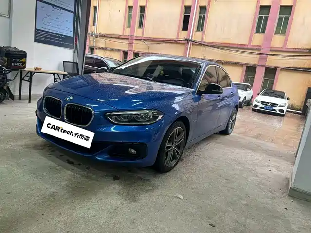 BMW 1 SERIES