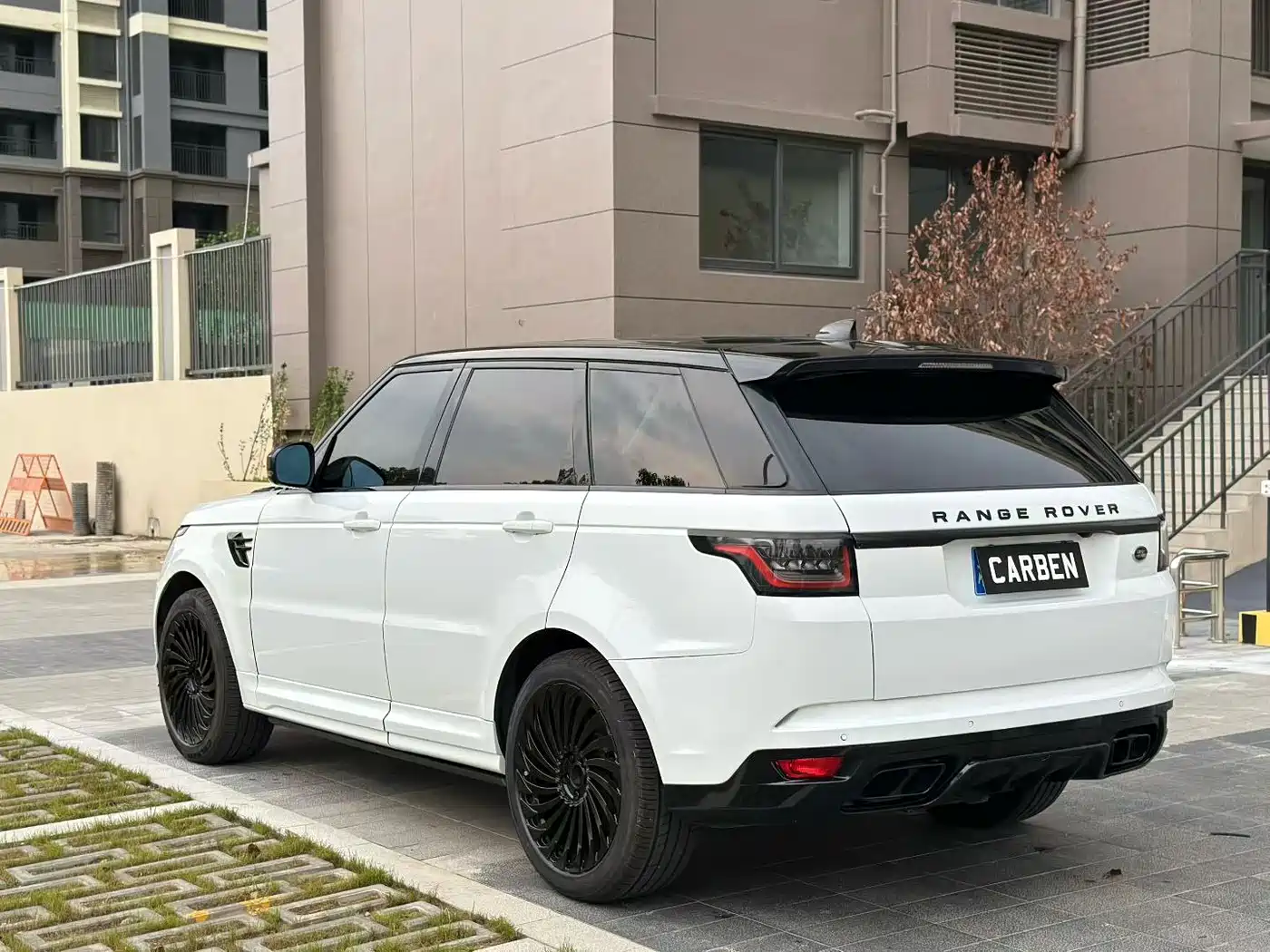 Land Rover Range Rover Sport 2014 3.0 SC V6 HSE фото 4