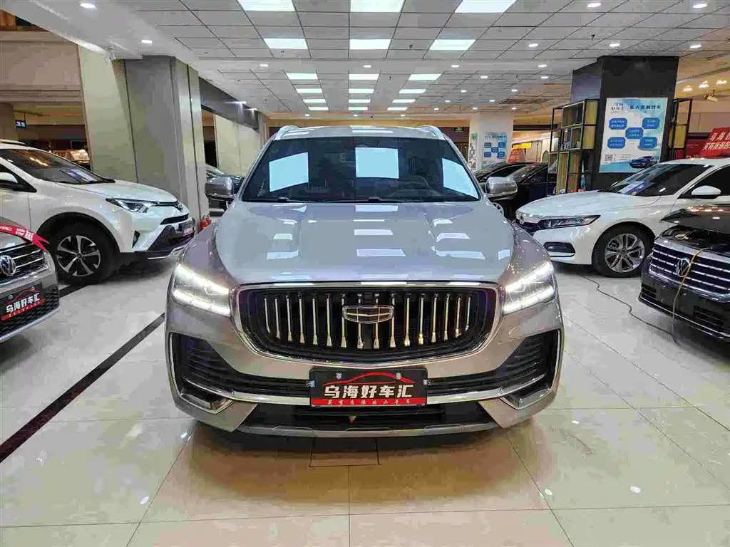 Фото 10 - Geely Monjaro