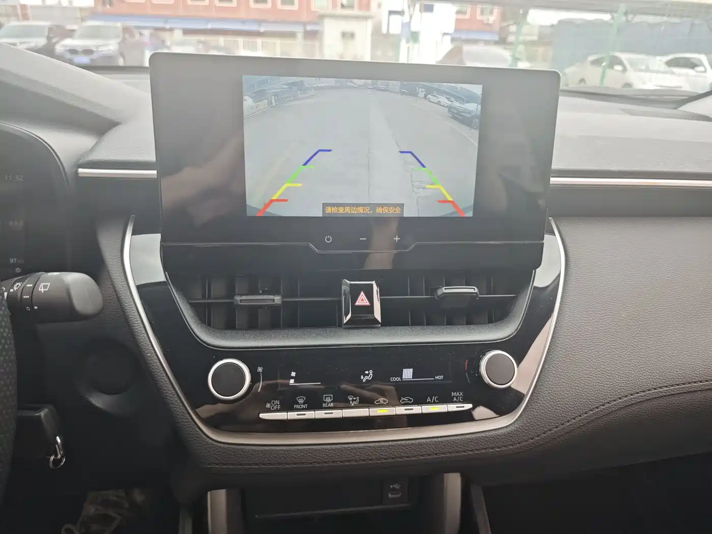 Toyota Frontlander 2023 2.0L CVT Elite Edition фото 10