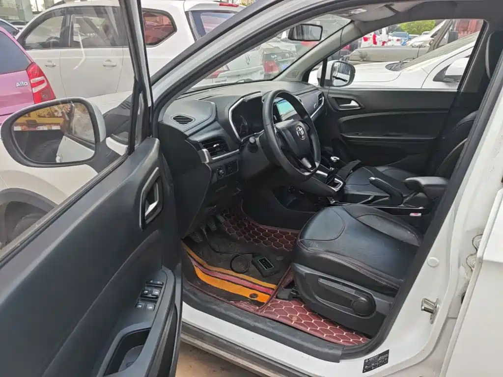 Zhonghua V3 2019 2017 1.5L Manual Comfort