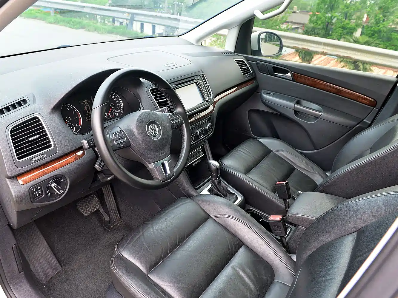 Volkswagen Sharan 2013 1.8TSI Comfort фото 10