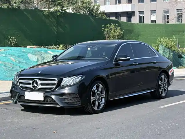MERCEDES-BENZ E CLASS