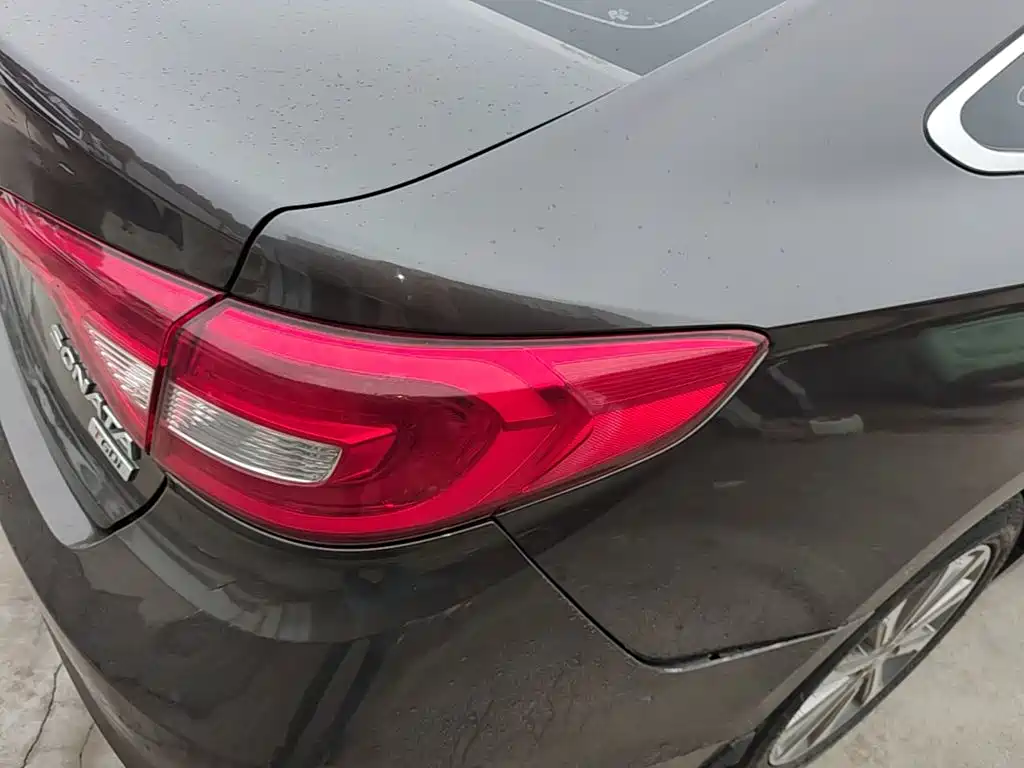 صورة 8 - Hyundai Sonata