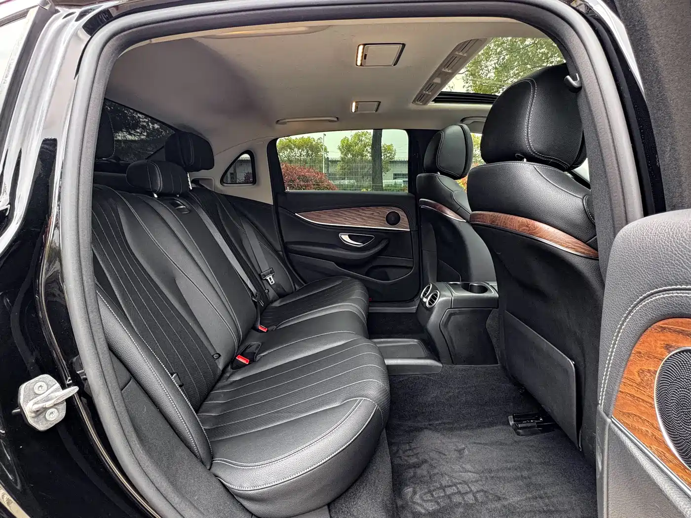 Mercedes-Benz E-Class 2019 E 260 L фото 17