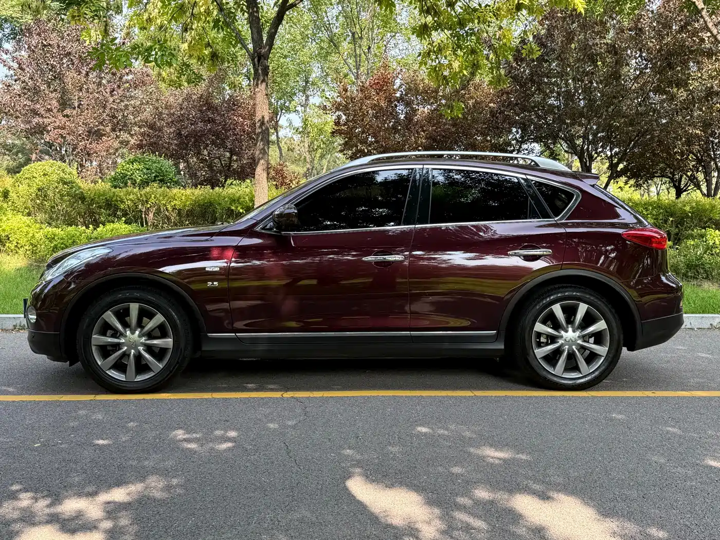 Infiniti QX50 (Import) 2014 2013 2.5L 2WD Prestige