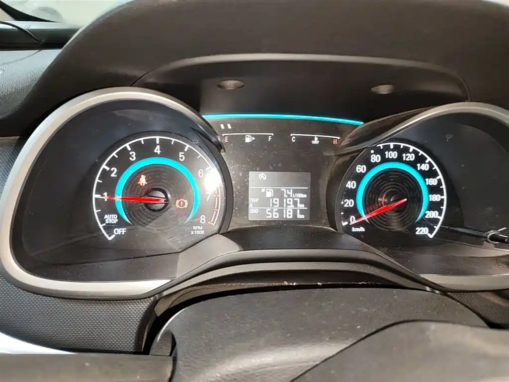 Chevrolet Cavalier 2016 1.5L Manual Enjoyment Edition фото 12