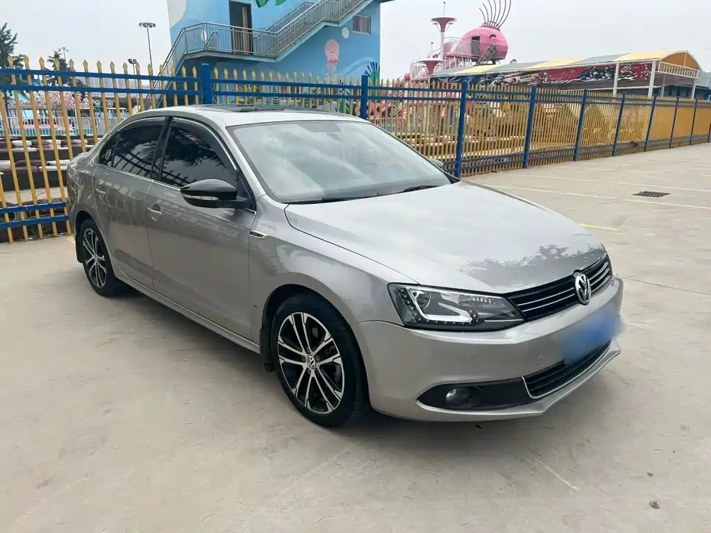 Фото 4 - Volkswagen Sagitar