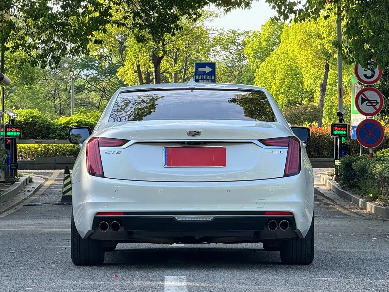 Cadillac CT6 2019 28T Luxury Model фото 15