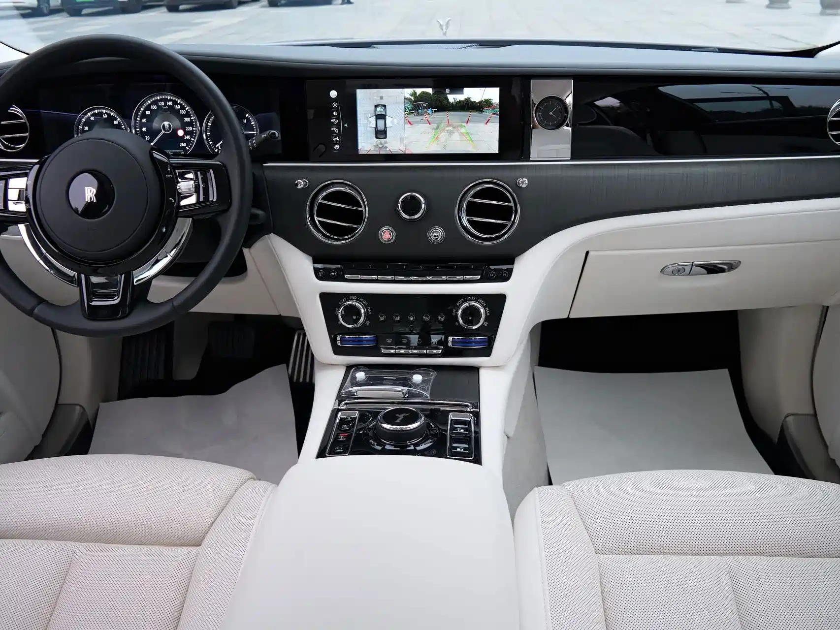 Фото 6 - Rolls-Royce Ghost