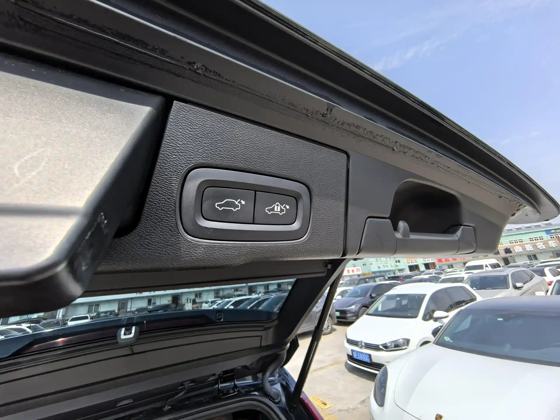 Фото 21 - Volvo XC60