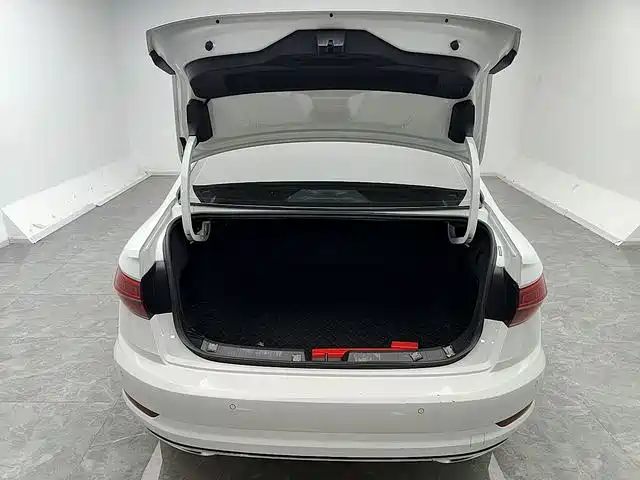 Volkswagen Sagitar 2022 280TSI DSG Surpassing Edition фото 12