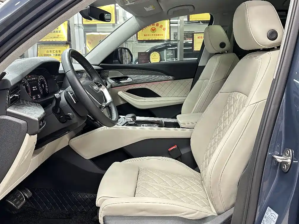 Audi Q6 2022 2023 45 TFSI quattro Uniform Cloud Yulin Package