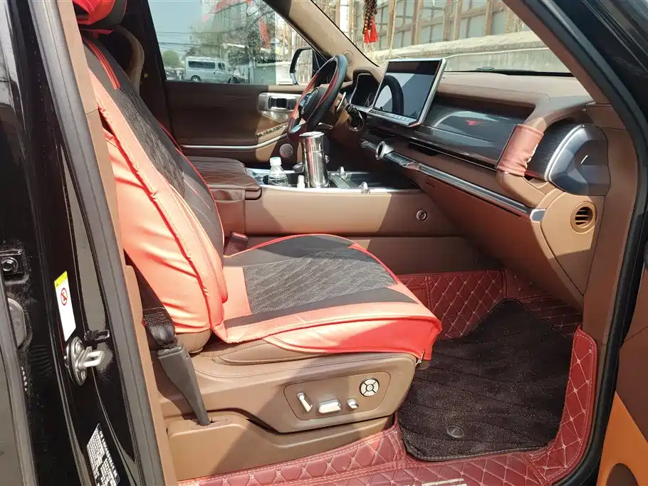 TANK TANK 700 NEW ENERGY