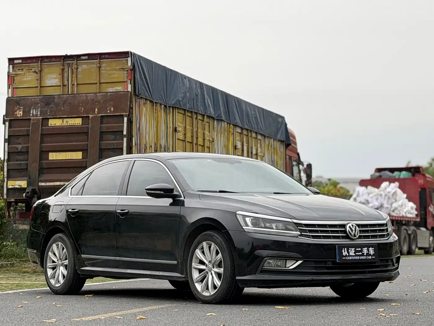 Volkswagen Passat 2017 330TSI DSG Prestige фото 3