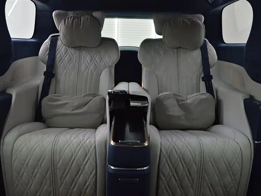 Buick GL8 2022 Avenir 4-Seater Prestige Edition фото 14