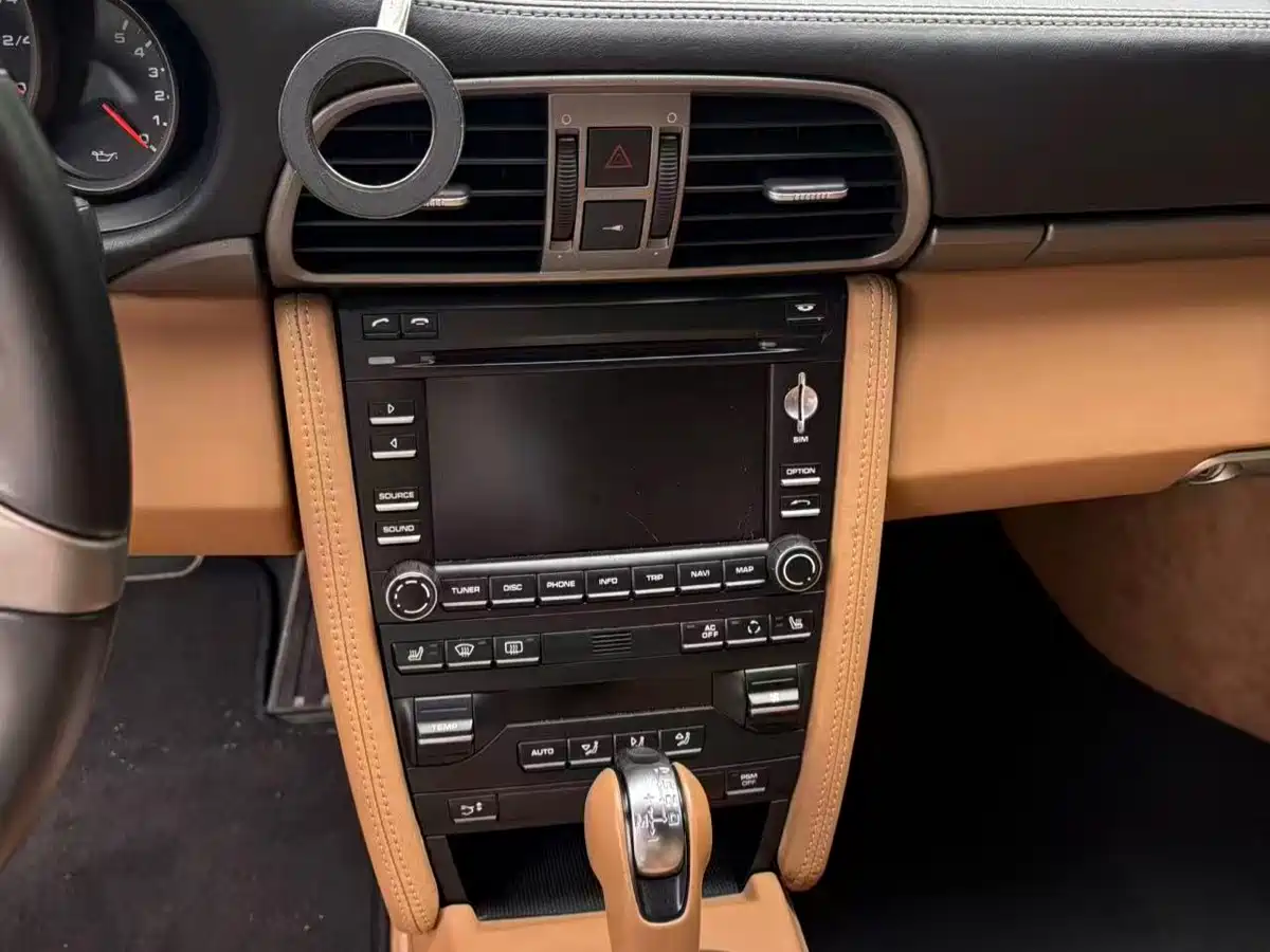 Porsche 911 2010 Carrera 3.6L фото 12