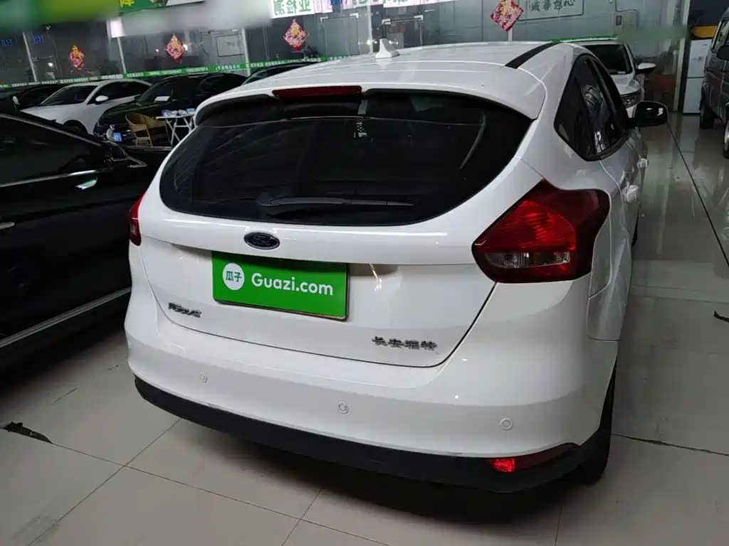 Фото 6 - Ford Focus
