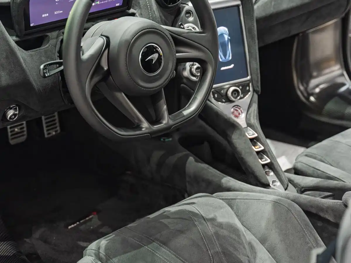 McLaren 720S 2019 4.0T Coupe фото 10