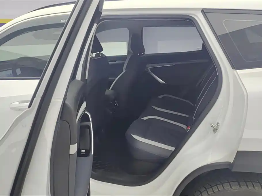 GEELY BOYUE L