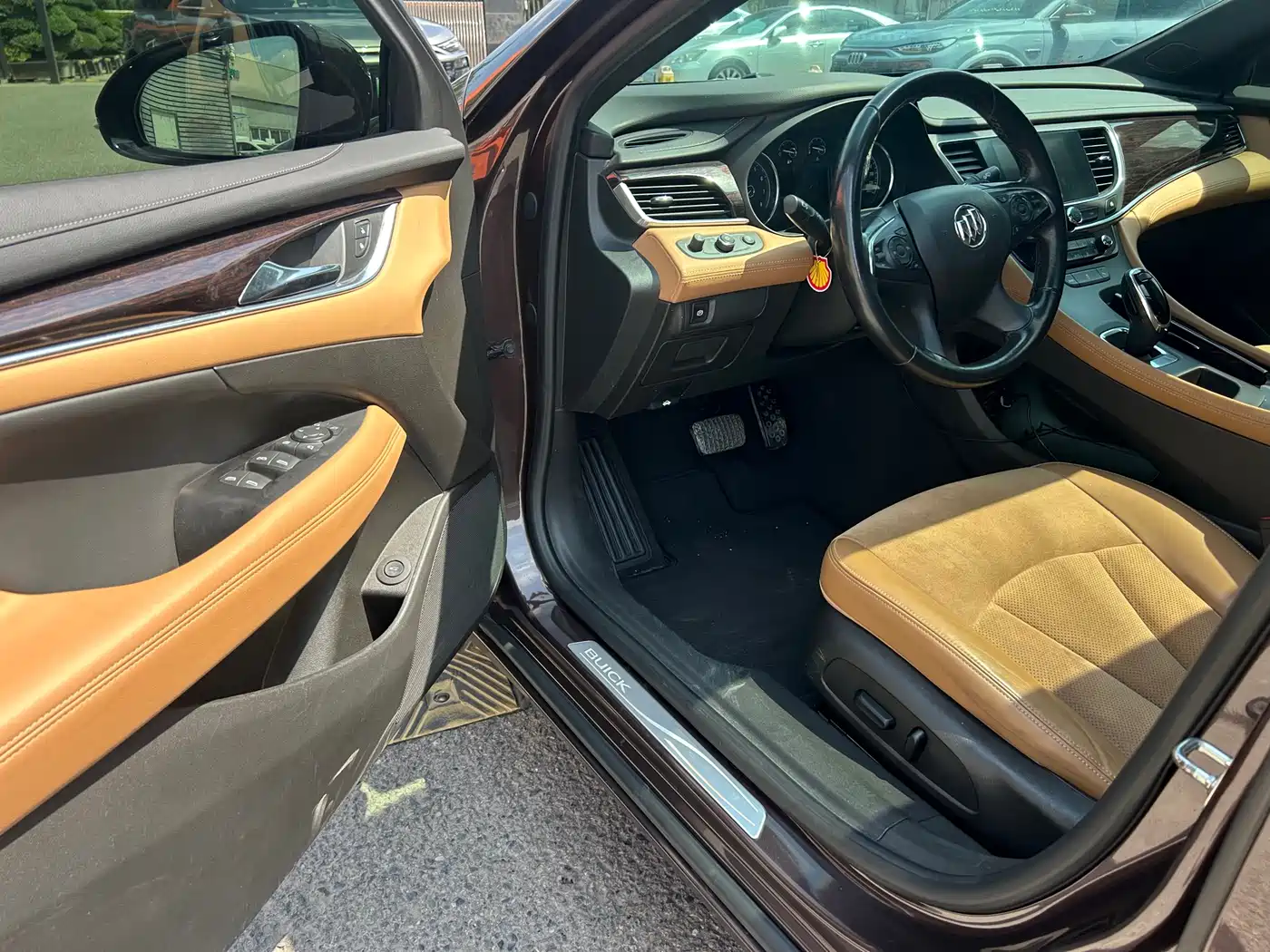 Фото 9 - Buick LaCrosse