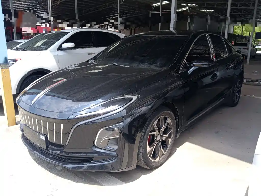 Hongqi E-QM5 2021