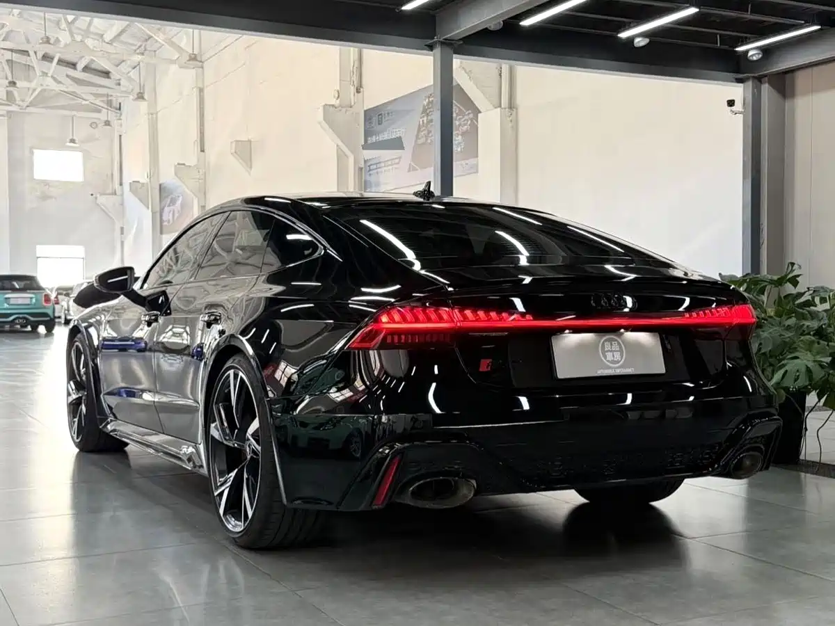Photo 5 - Audi RS 7