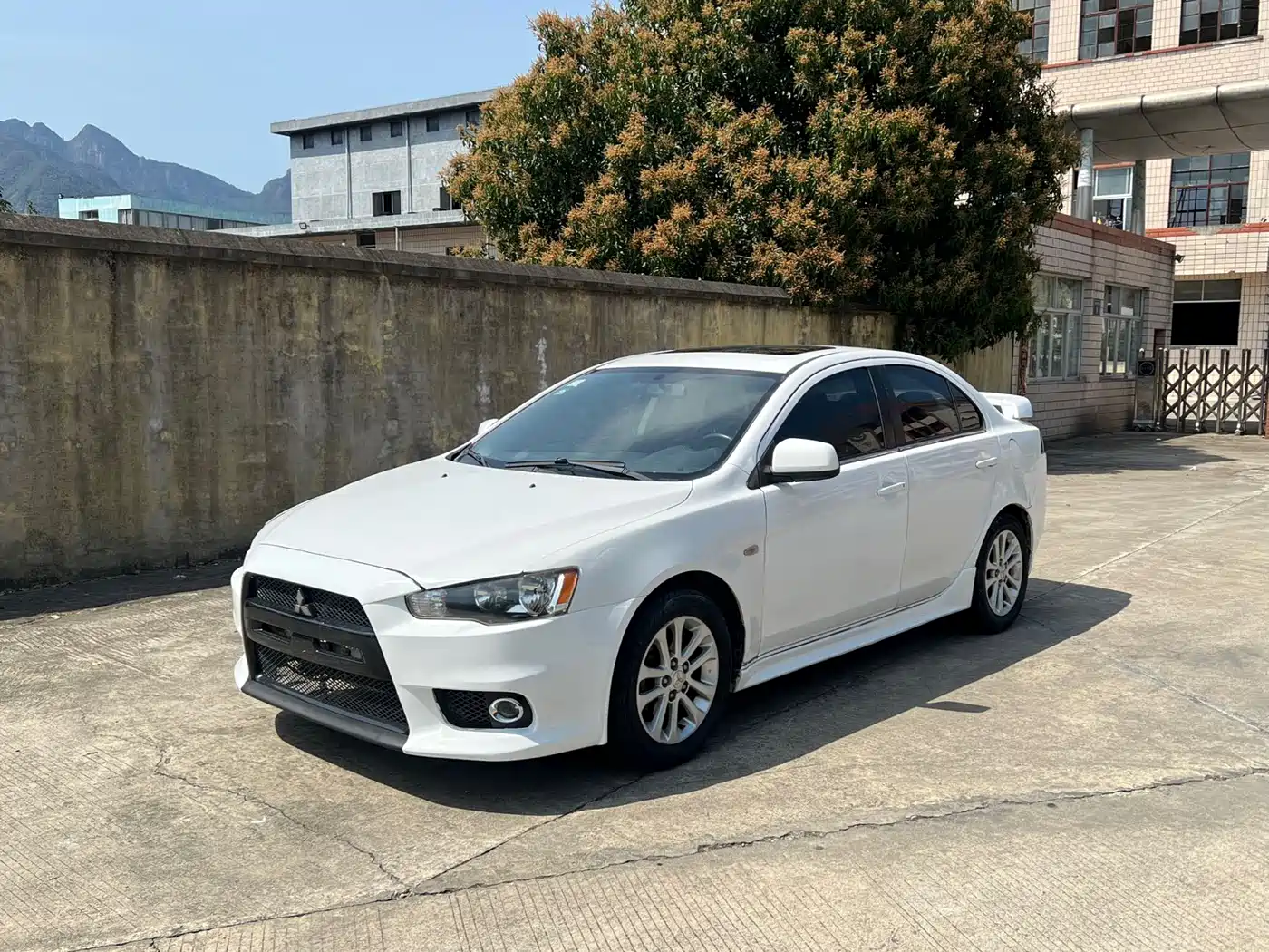 Mitsubishi Lancer EX 2012 New Year Edition 1.8L CVT Comfort