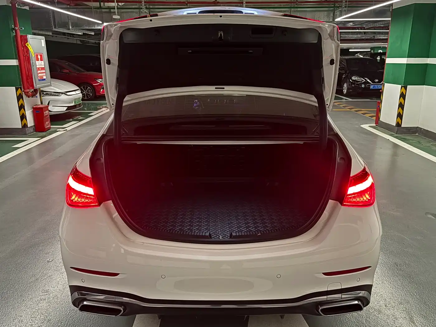 MERCEDES-BENZ C CLASS