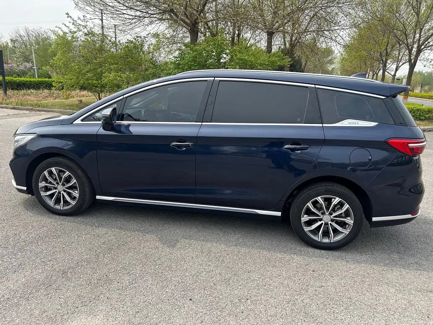 BYD Song MAX 2021 2021 Upgrade 1.5T Automatic Luxury Edition 6-Seater