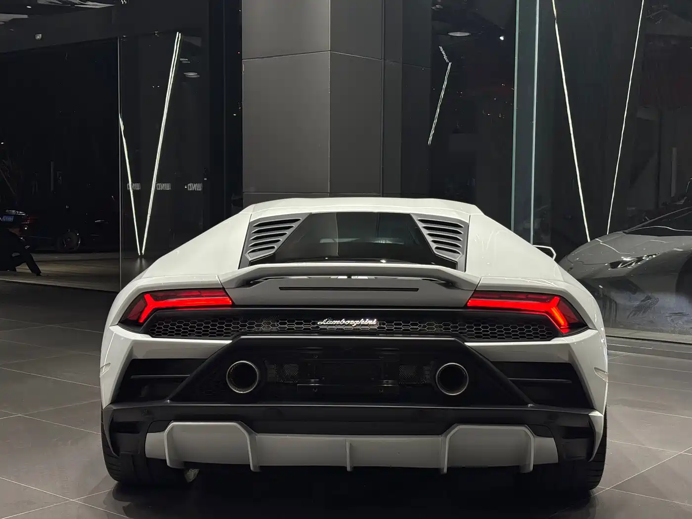 Lamborghini Huracán 2020 Huracán EVO RWD фото 3