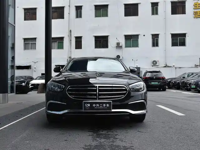 Mercedes-Benz E-Class 2023 Facelift E 300 L Fashion — фото 2
