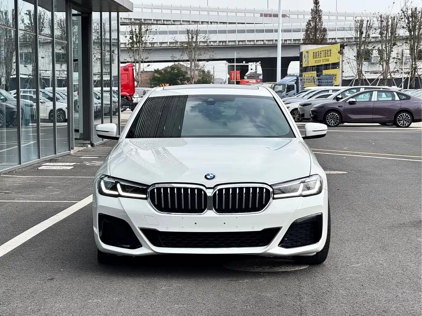 BMW 5 Series (Import) 2021 525i M Sport Package фото 2