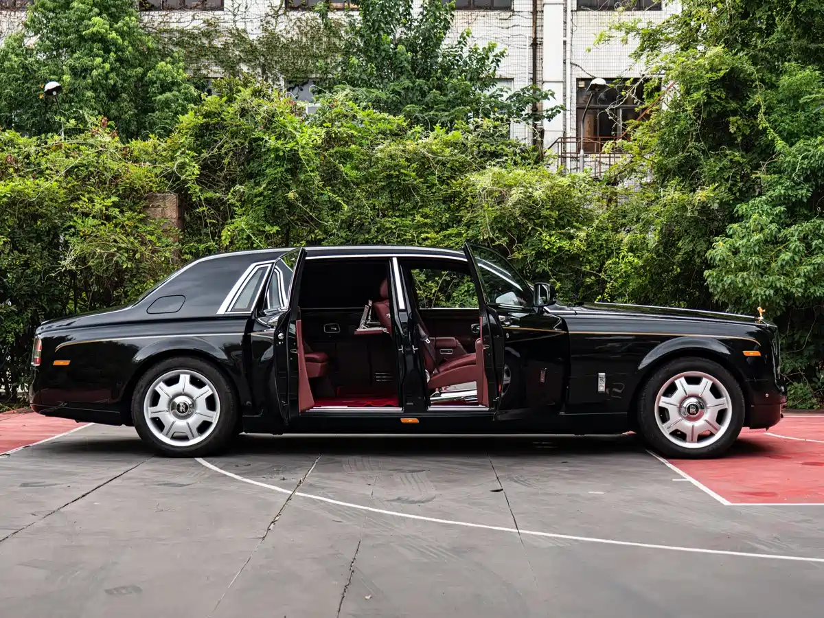 Rolls-Royce Phantom 2016 2013 6.7L Extended Wheelbase (EWB)