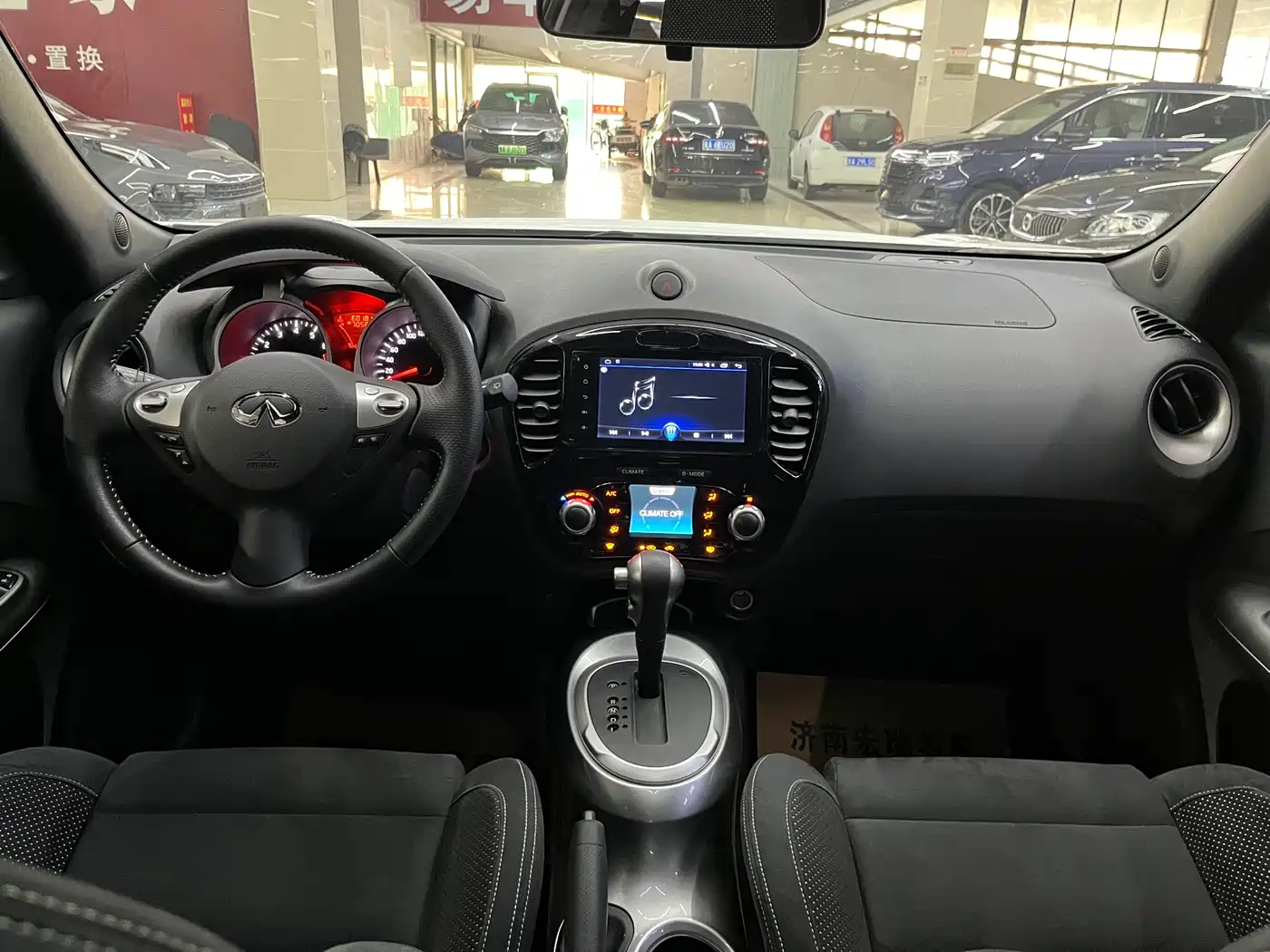 Infiniti ESQ 2019 2014 1.6L Free Edition