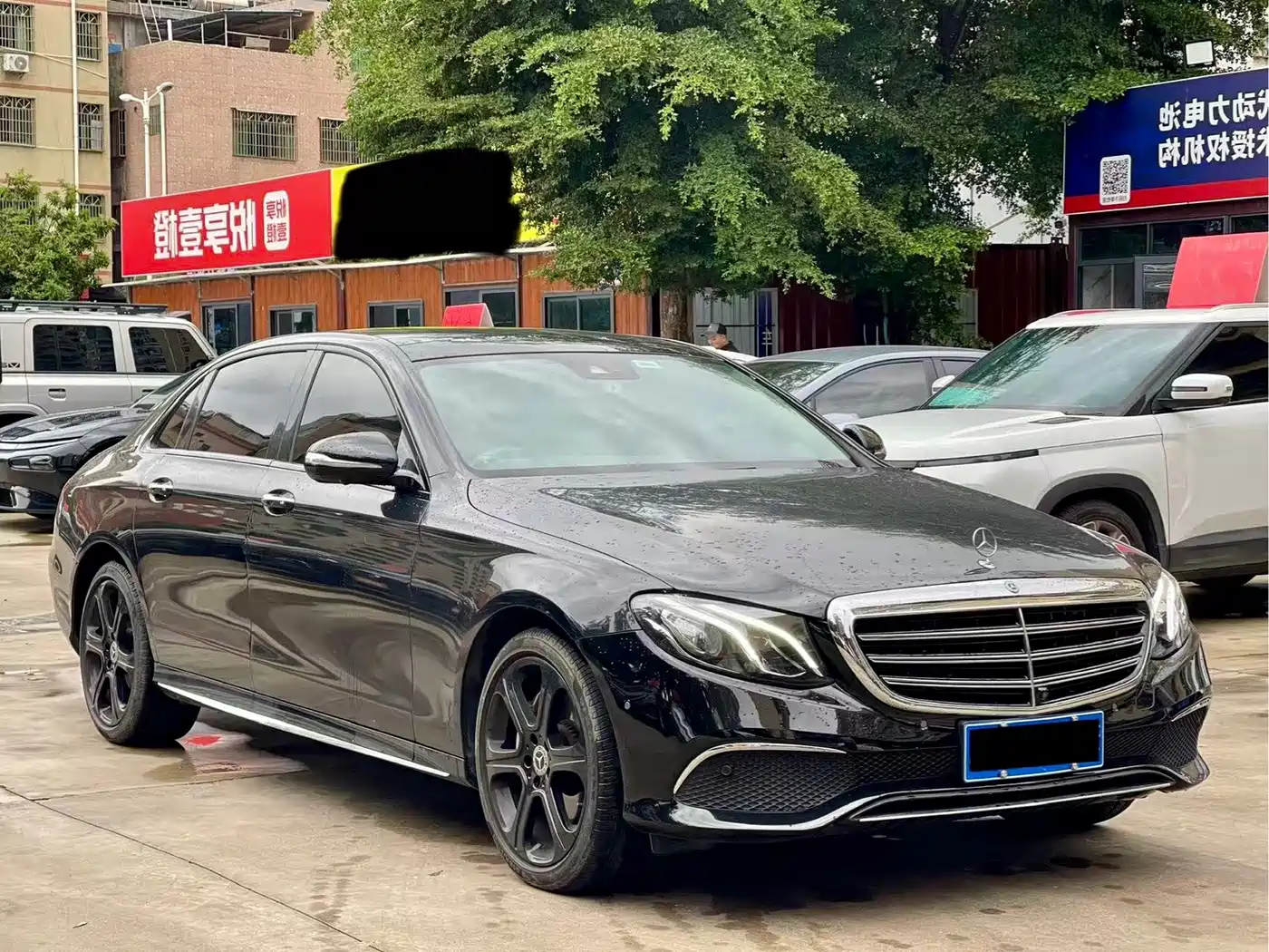 Photo 3 - Mercedes-Benz E-Class