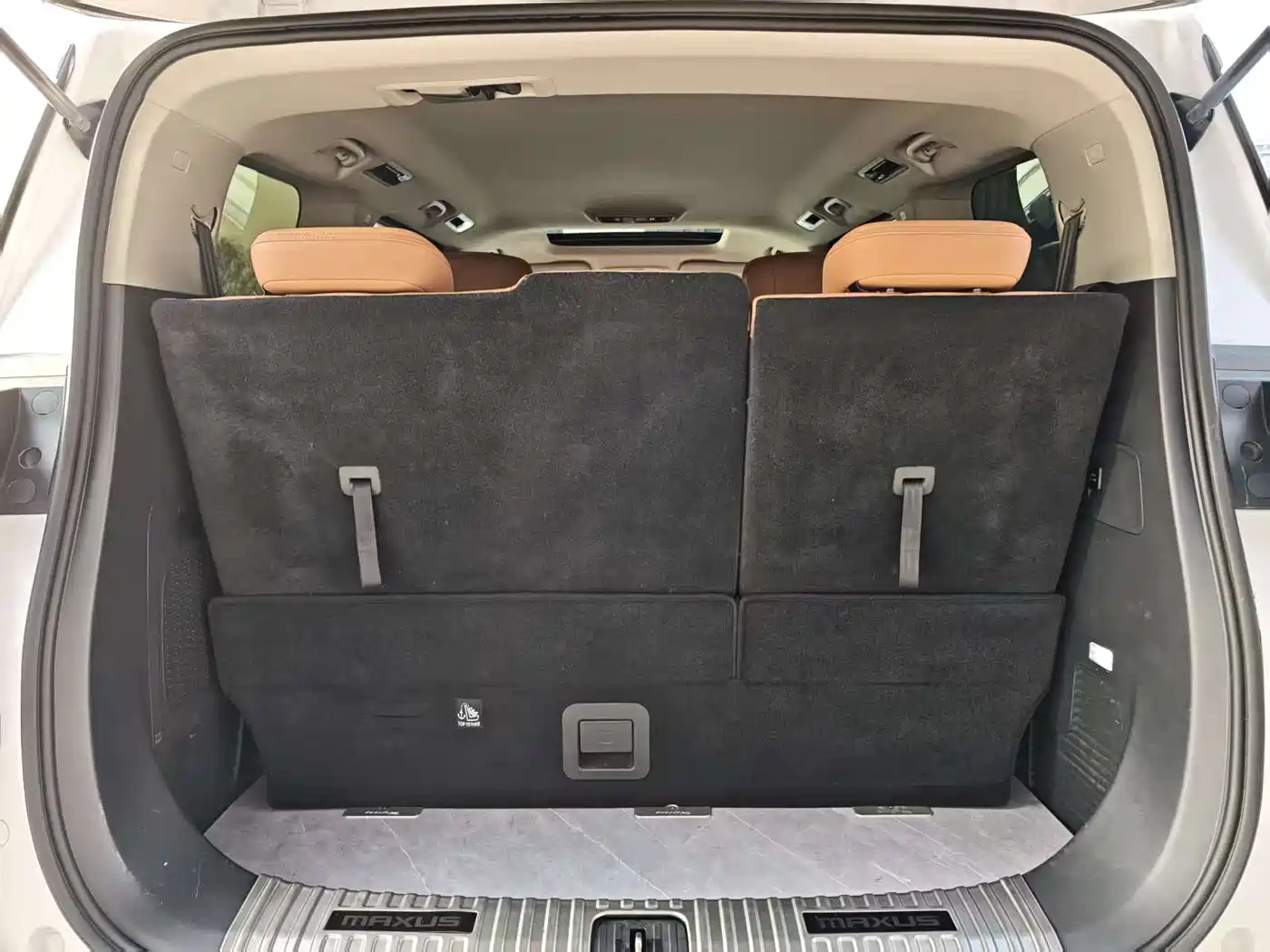 SAIC MAXUS EVERYONE 9