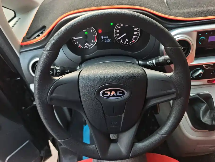 JAC Refine M3 2024 2023 1.8L 7/8-seater Comfort Edition