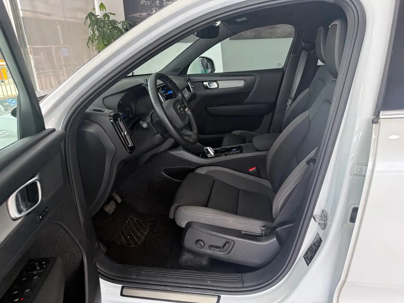 Volvo XC40 2024 2024 B3 Smart Elite Luxury Edition