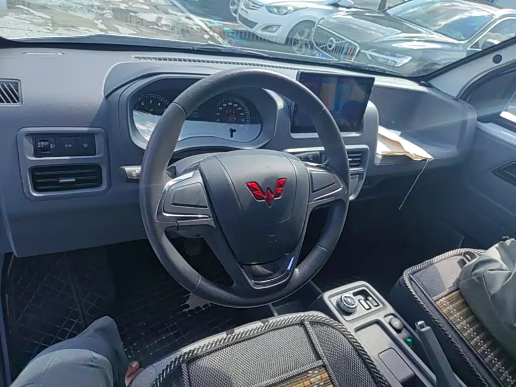 Wuling Motors Wuling Yangguang 2025 2025 400km Bus Comfort Edition