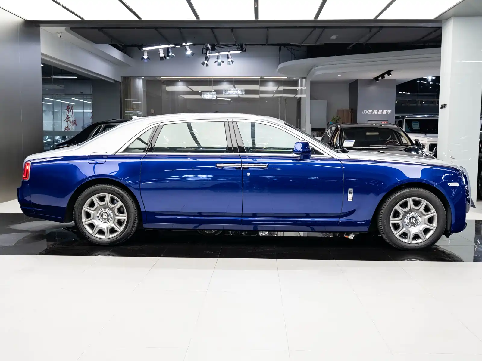 Фото 12 - Rolls-Royce Ghost