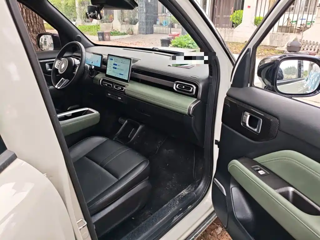 Baojun Yueye Plus 2024 2024 Smart Premium 4-Seater