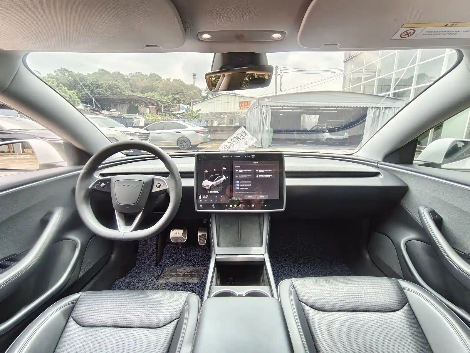Фото 11 - Tesla Model 3