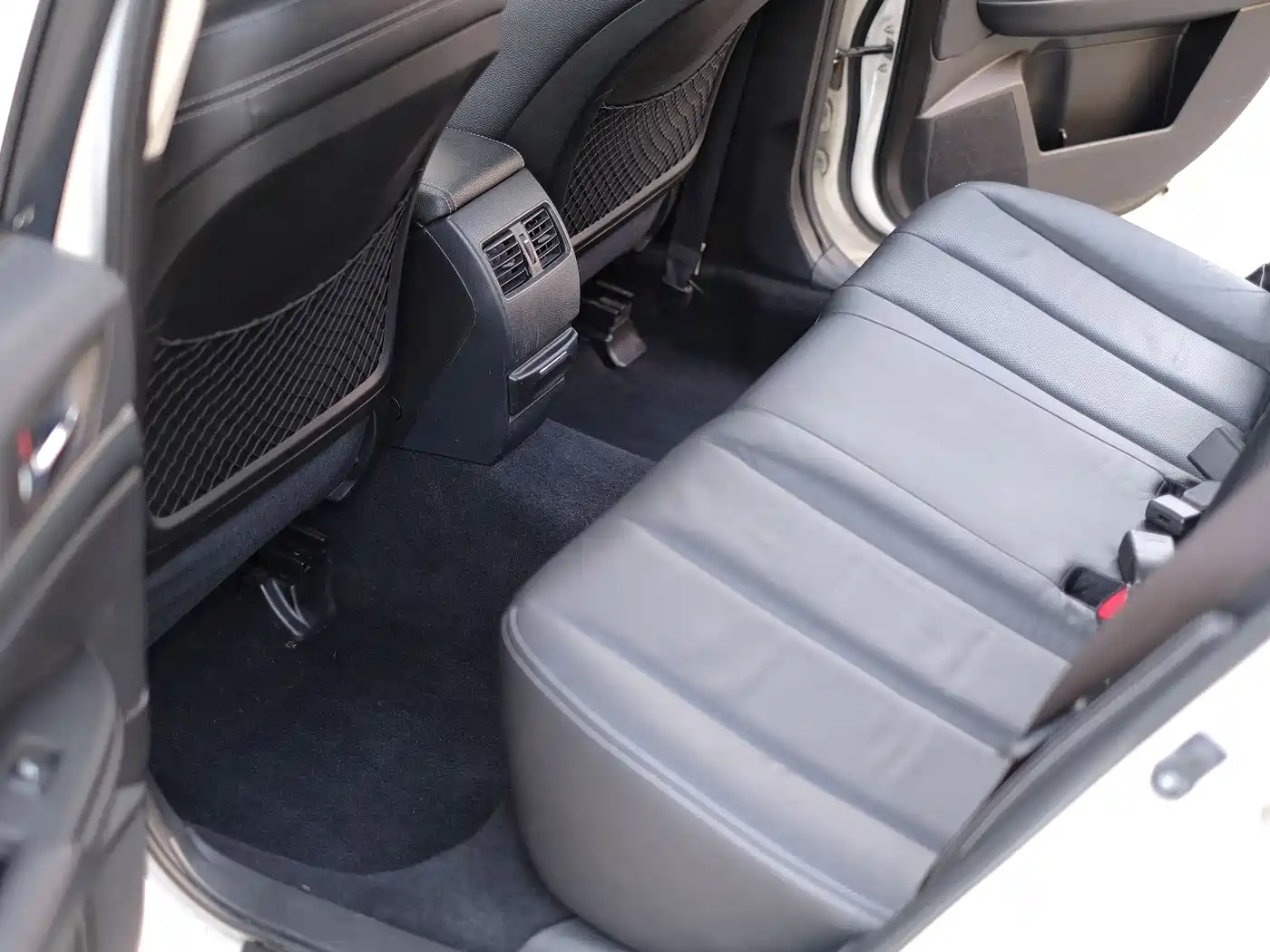 Фото 27 - Subaru Outback