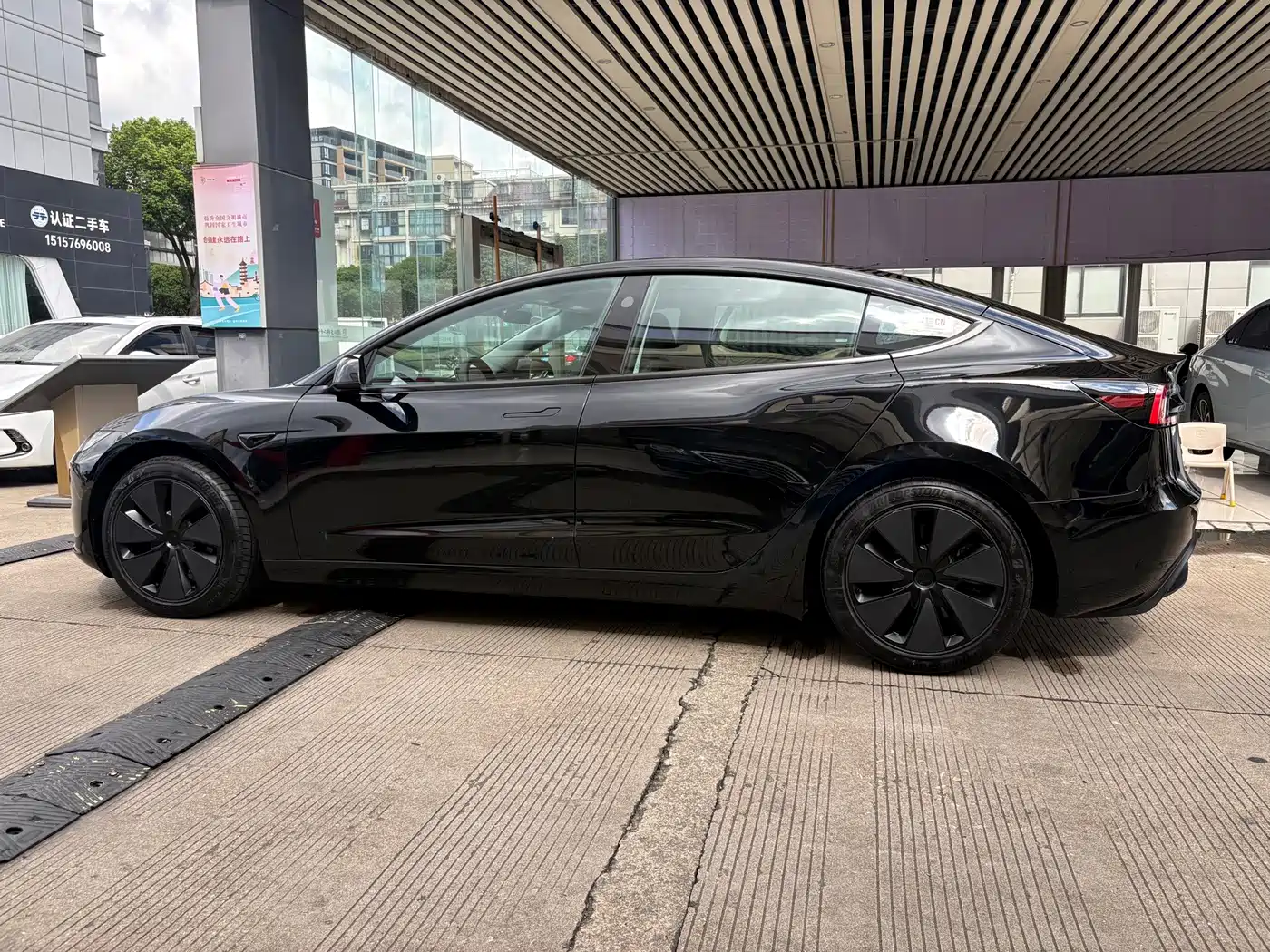 Tesla Model 3 2026 2025 Model Year Facelift Rear-Wheel Drive