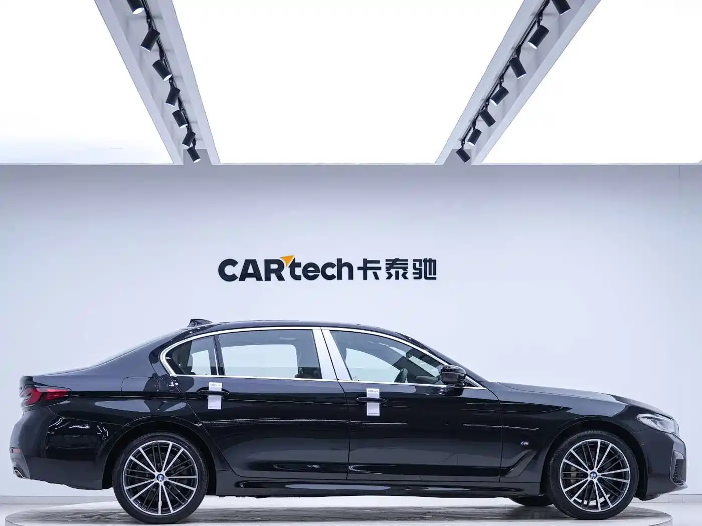 BMW 5 Series 2021 530Li Leading M Sport Package фото 5