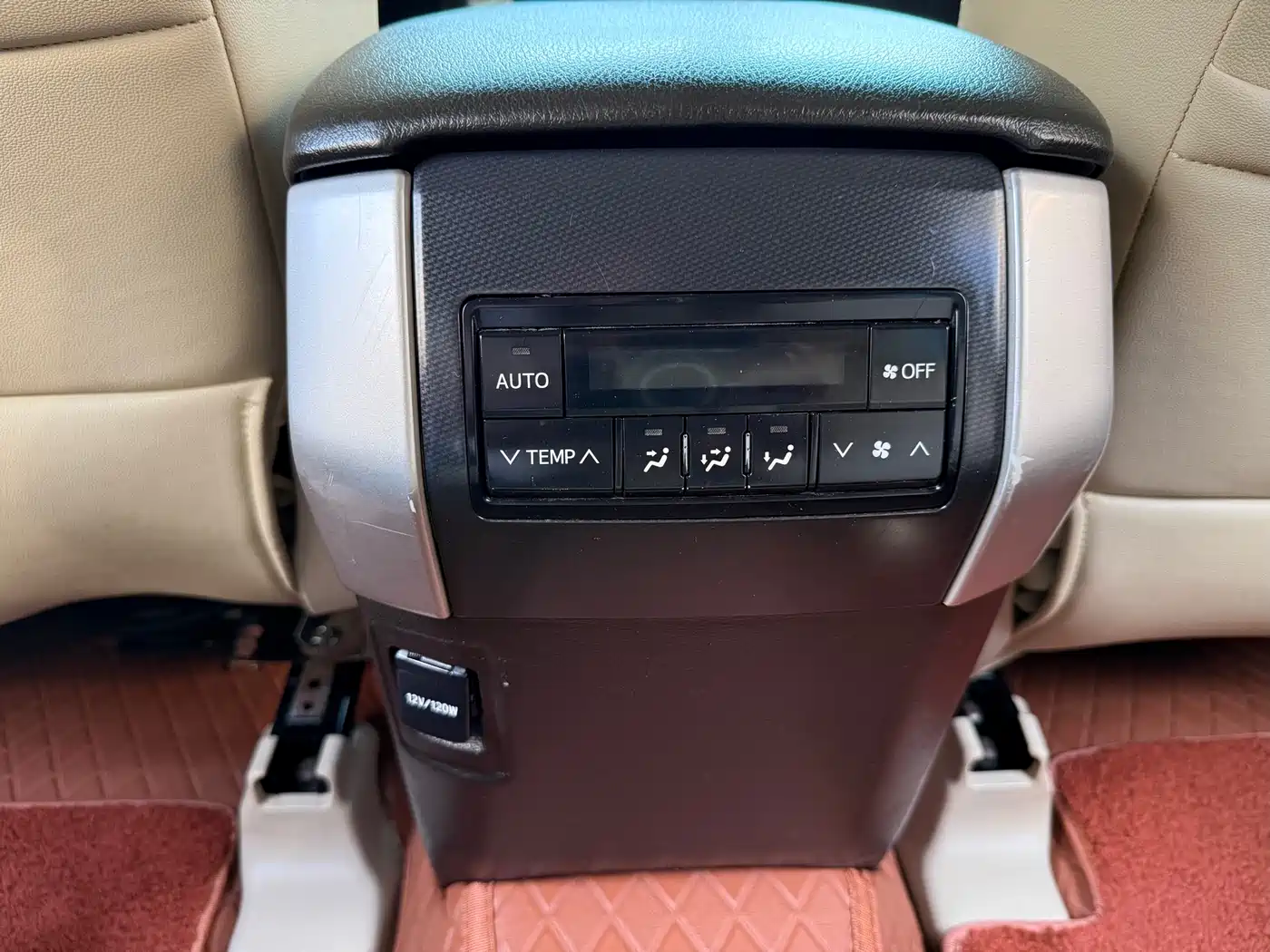 Toyota Prado 2010 4.0L Automatic TX фото 18