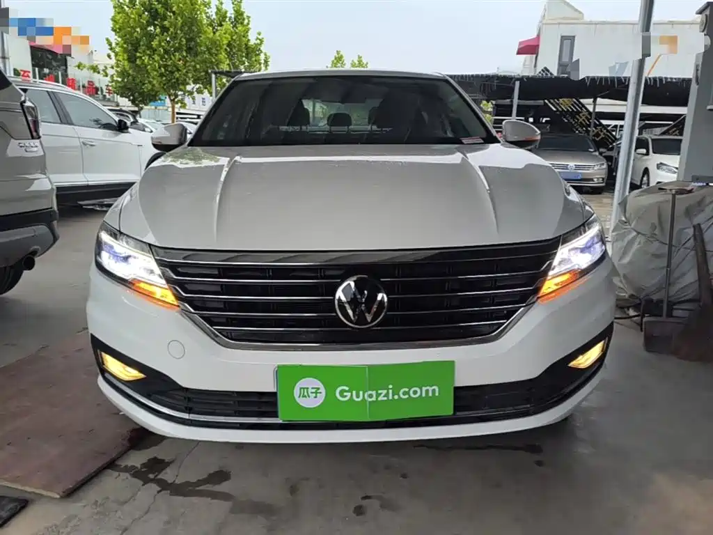 Volkswagen Lavida 2022 1.5L Auto Comfort Edition фото 3