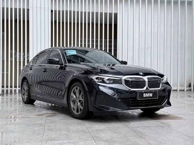 BMW i3 2024 eDrive 35 L — фото 3