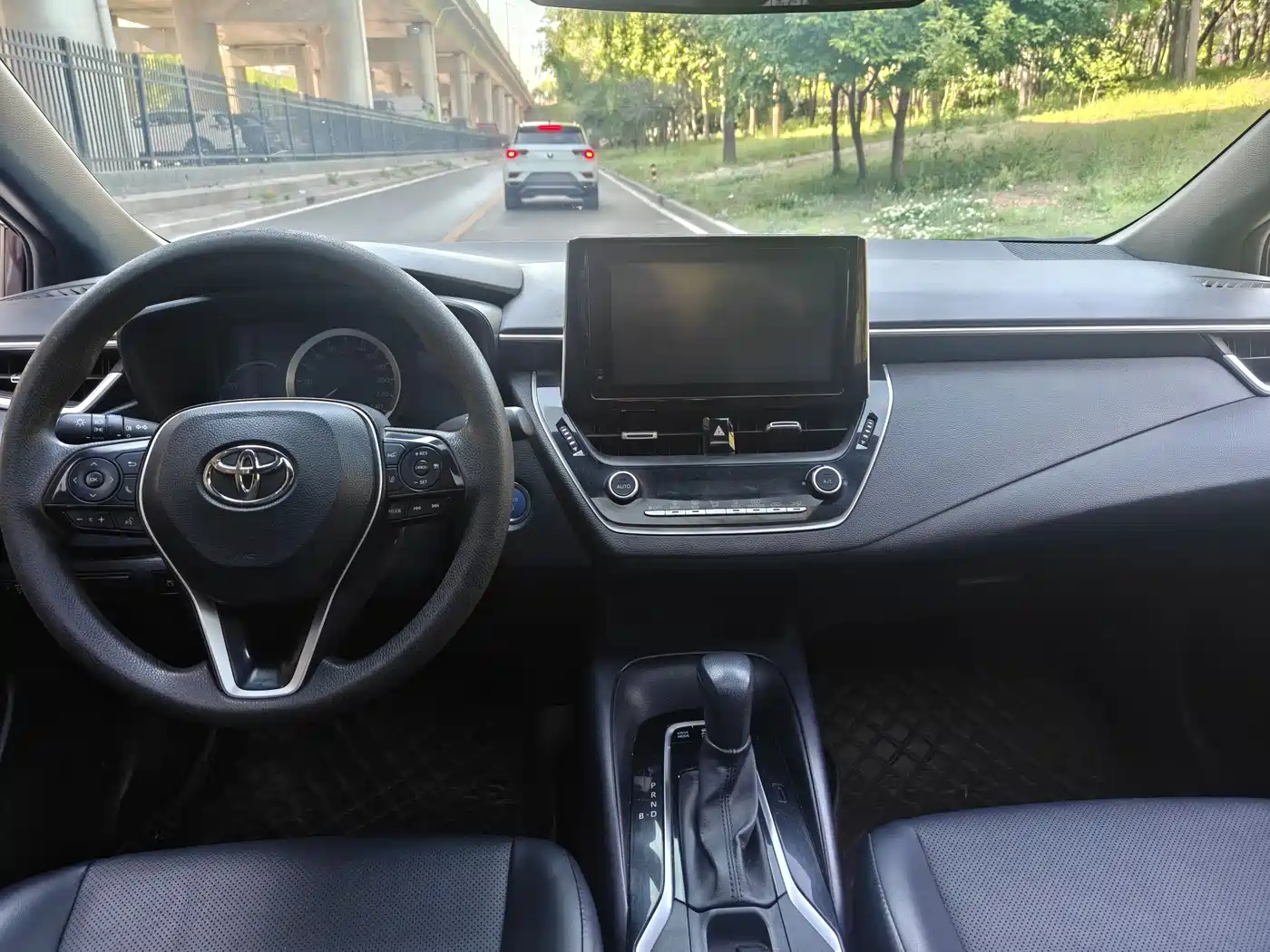 Toyota Levin 2022 Dual Engine 1.8H E-CVT Luxury Edition фото 12